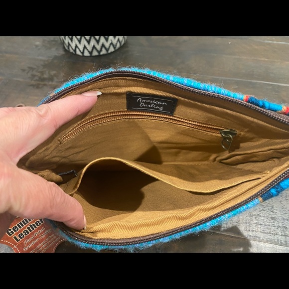 NWT American Darling Blue blanket bag with genuine leather wristlet strap - Picture 7 of 8